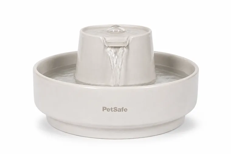 Breite Edelstahl-Trinkschale und Wasserfluss des FEELNEEDY FN-W18