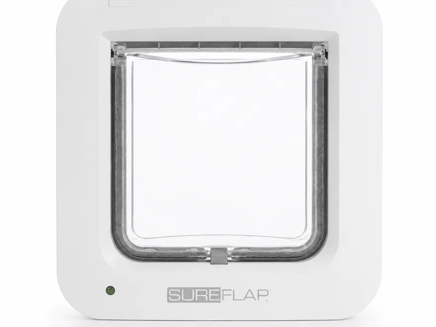 SureFlap Mikrochip Katzenklappe freigestellt für Produktvergleiche